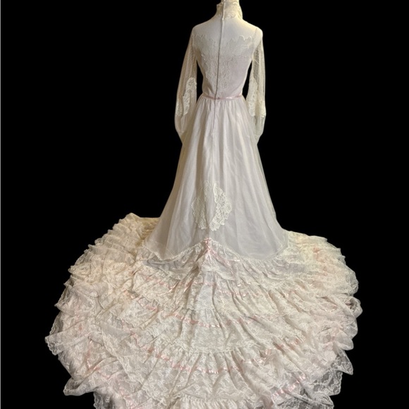 Vintage 1970s Lace Wedding Dress | Boho Cottagecore Bridal Gown with Train & Pin - Picture 8 of 14